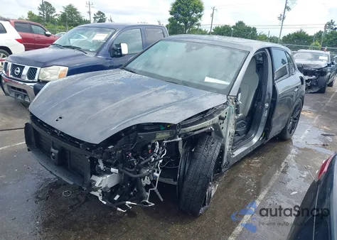 2025 Porsche Cayenne Turbo E-Hybrid z USA, uszkodzony, nr VIN WP1AM2AY7SDA27408